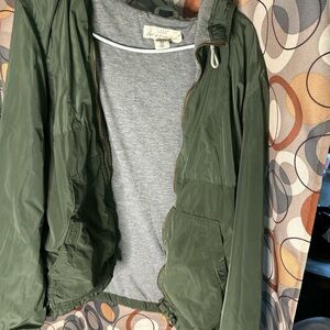 Lightweight Olive Green Bomber Jacket - Casual Hooded Windbreaker
